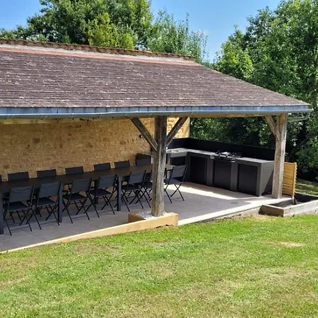 Grande Maison Pour 16 Avec Piscine Et Tennis La Chapelle-Aubareil