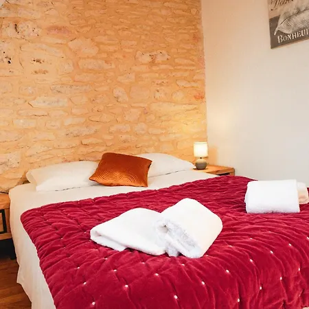Grande Maison Pour 16 Avec Piscine Et Tennis Holiday home La Chapelle-Aubareil