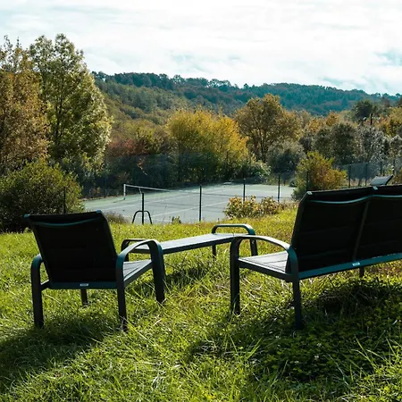 Grande Maison Pour 16 Avec Piscine Et Tennis Holiday home La Chapelle-Aubareil
