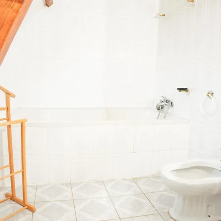 Grande Maison Pour 16 Avec Piscine Et Tennis La Chapelle-Aubareil