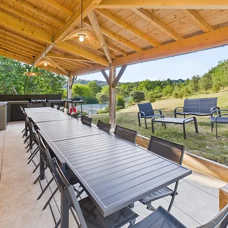 Feriehus Grande Maison Pour 16 Avec Piscine Et Tennis *