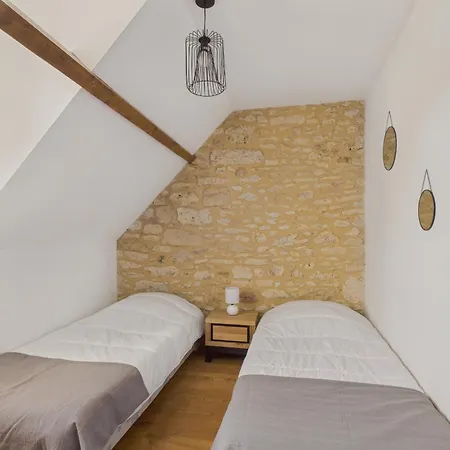 Grande Maison Pour 16 Avec Piscine Et Tennis Feriehus La Chapelle-Aubareil
