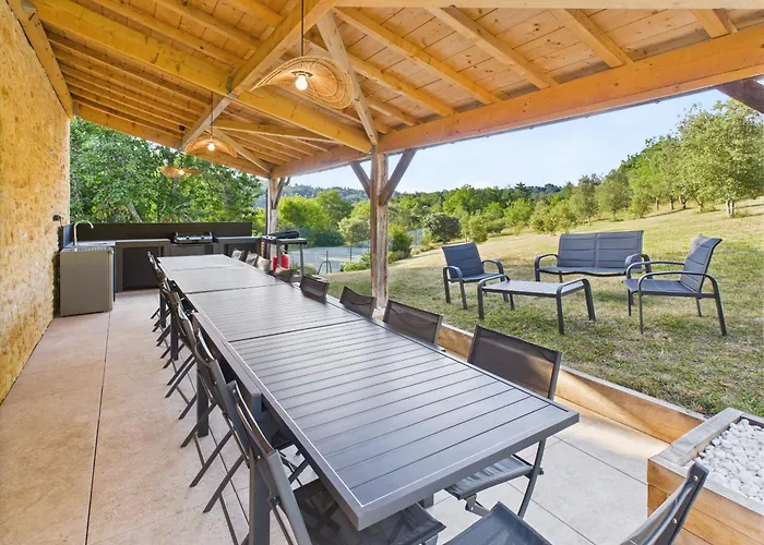 Prázdninový dům Grande Maison Pour 16 Avec Piscine Et Tennis *